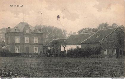 BELGIQUE - Kampenhout - Bergh Lelle - Kasteel en Boerderij ? - Château - enfants - Animé -  Carte Postale Ancienne