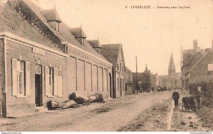 [-40%] BELGIQUE - Lendelede - Steenweg naar Iseghem - Eglise - enfant - rue - animé - E Desaix - Carte postale ancienne
