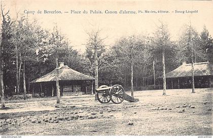 België - LEOPOLDSBURG (Camp de Beverloo) (Limb.) Paleisplein, alarmkanon - Place du Palais, Canon d'alarme