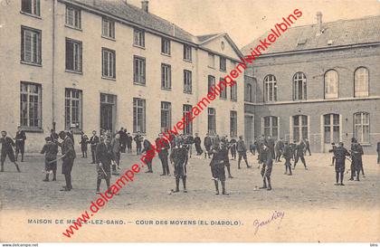 Maison de Melle-lez-Gand - Cour des moyens el diabolo - Melle