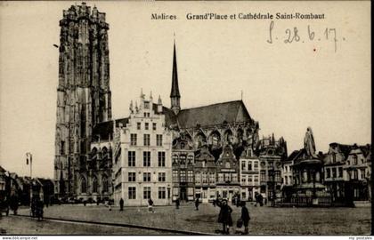 Malines Mechelen Flandre Malines Grand Place Cathedrale Saint-Rombaut