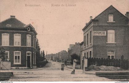 BELGIQUE - remicourt -  route de limont - passage a niveau - carte postale ancienne -