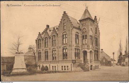 SINT LAUREINS      GEMEENTEHUIS EN GEDENKSTEEN