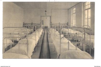 Sint-Lievens-Houtem - Kostschool St Lieven - Een slaapzaal.