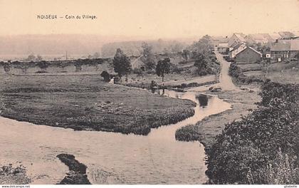 NOISEUX - coin du village