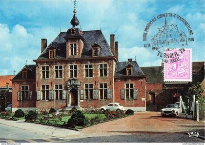 BELGIQUE - Ternat - Gemeentehuis - entrée - voiture - jardin - portail - Edit Nels - Carte Postale