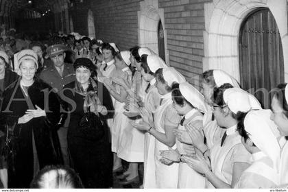 Postcard / ROYALTY / Belgium / België / princesse Paola / l'école d'infirmières Sainte-Camille / Uccle / 1959