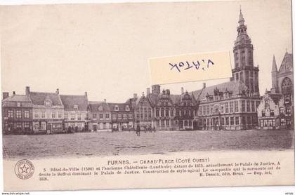 Veurne - Furnes :   grand place (    zie scans )