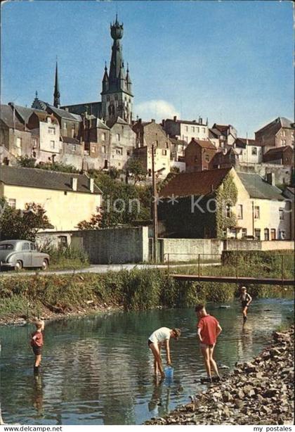 Walcourt Heure Kinder am Bach