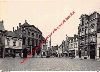 Markt gemeentehuis en J. Stormestraat - Waregem