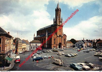 Grote Markt en Sint-Gertrudiskerk - Wetteren