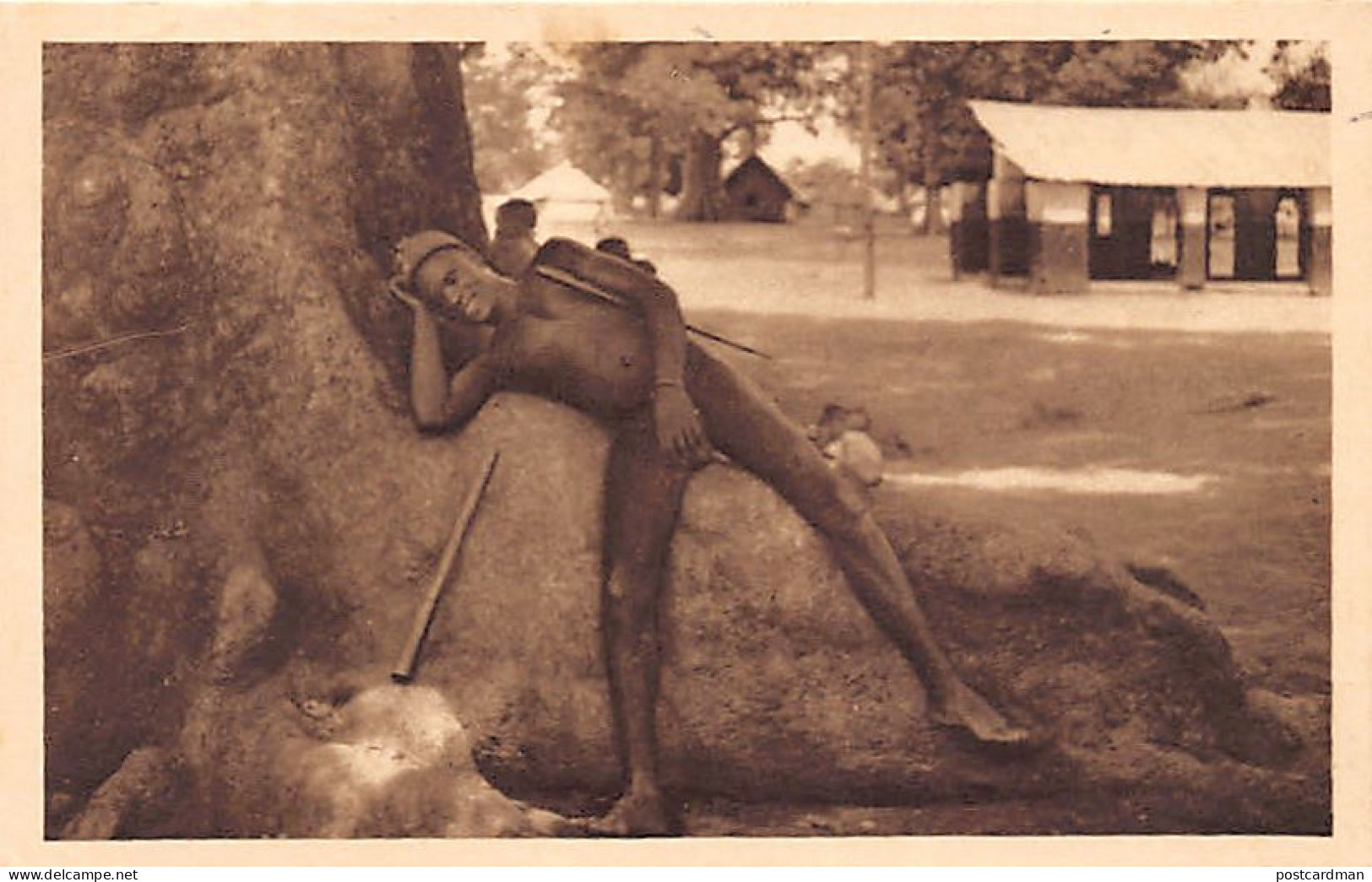 Bénin - NATITINGOU - Somba au repos - Ed. S. Toubon 74