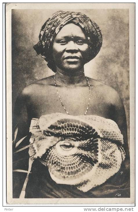 BENIN - PORTO NOVO - Jeune Femme