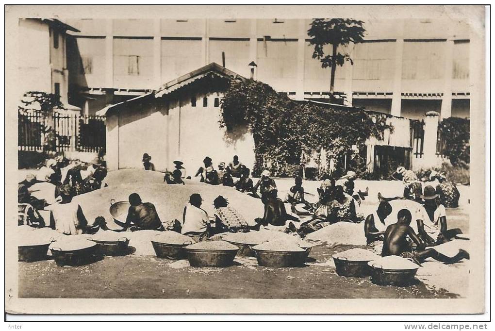 BENIN - Trieuse de Mais