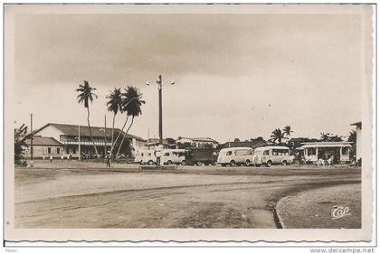 BENIN - PORTO NOVO - La Mairie et place de l'Auto-Gare