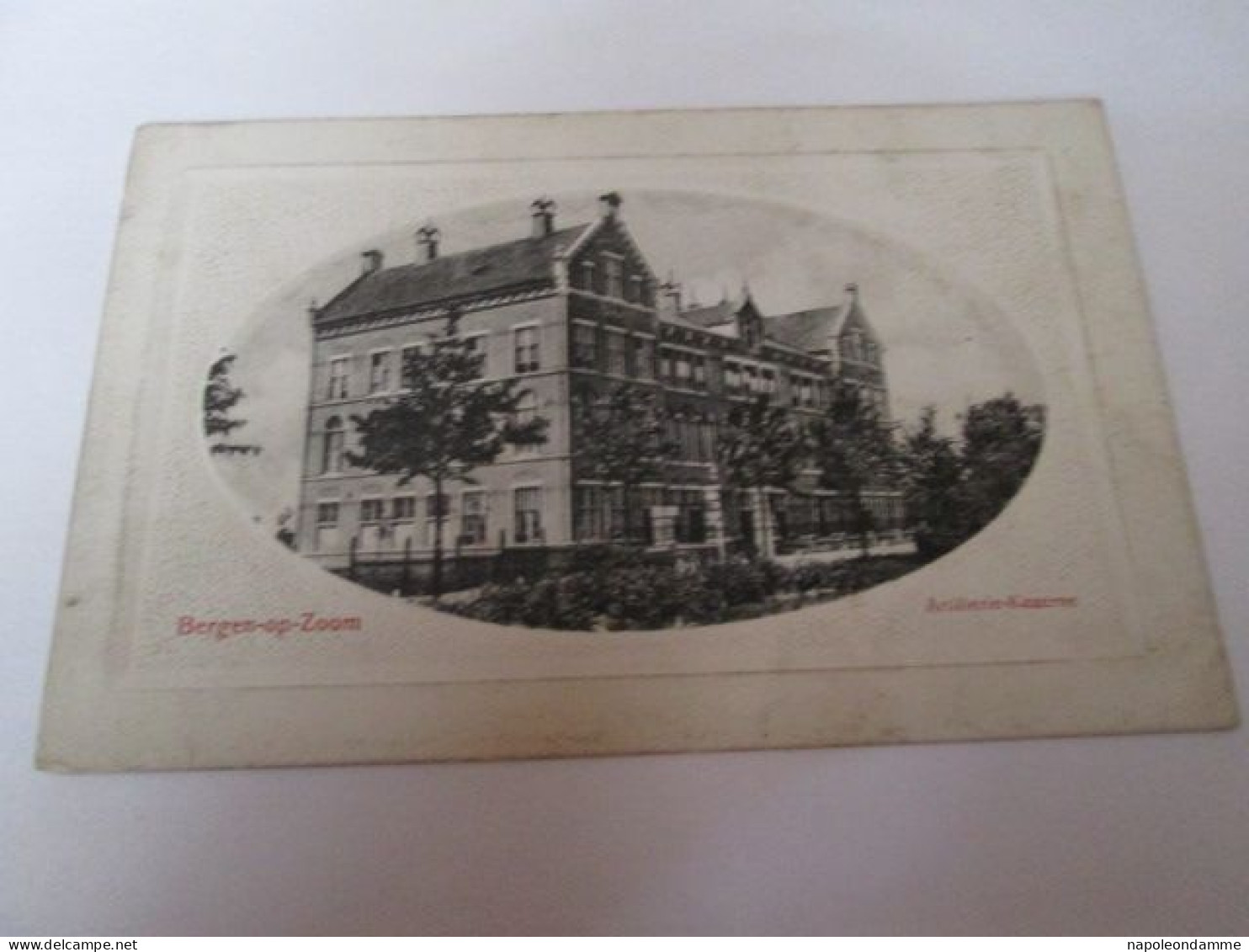 Bergen op Zoom, Artillerie kazerne