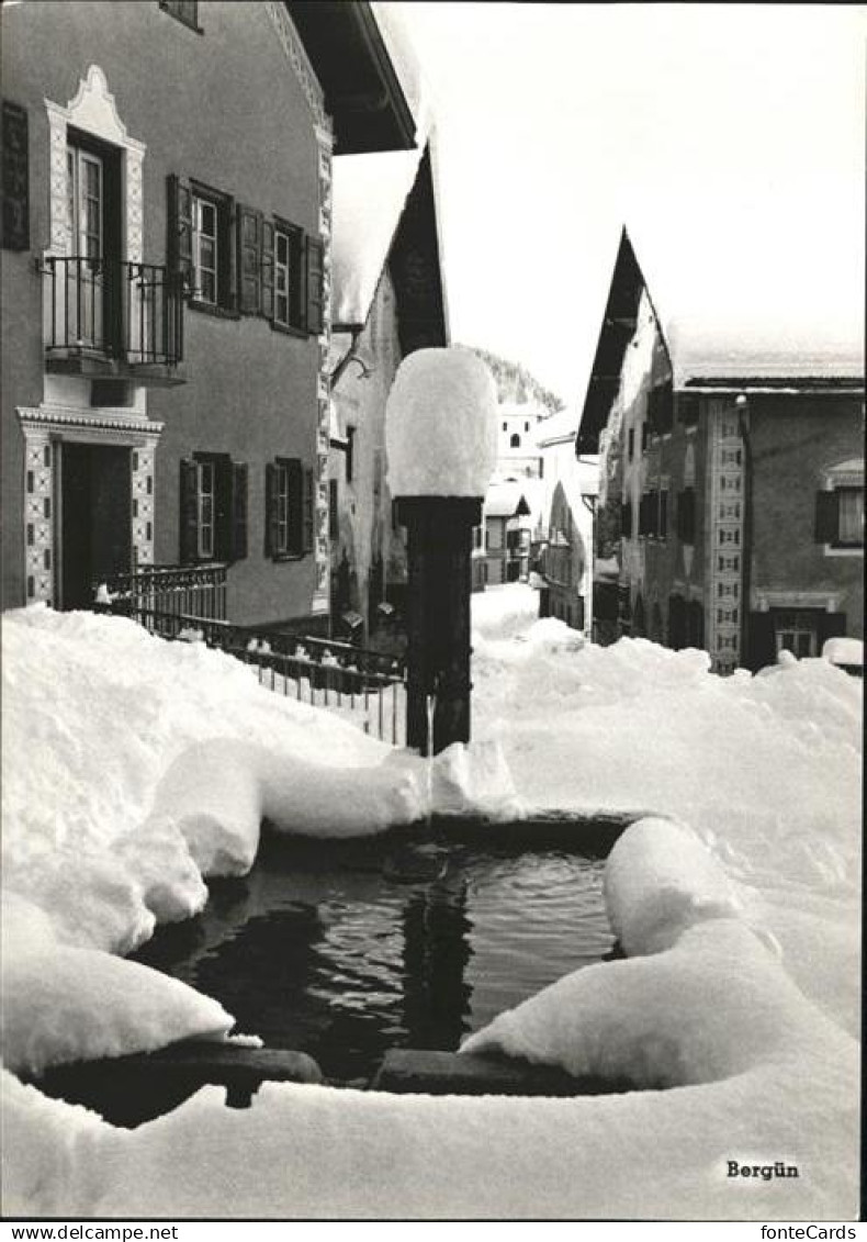 Berguen Bravuogn GR Brunnen Winter