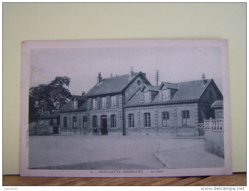 BERGUETTE ISBERGUES (PAS DE CALAIS) LA GARE