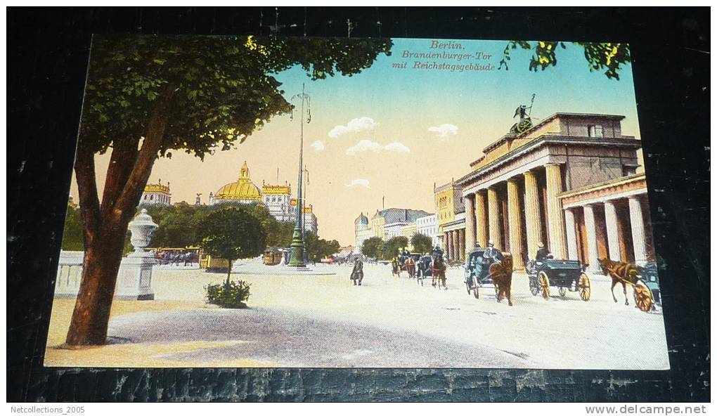 BERLIN - BRANDENBURGER-TOR - ALLEMAGNE