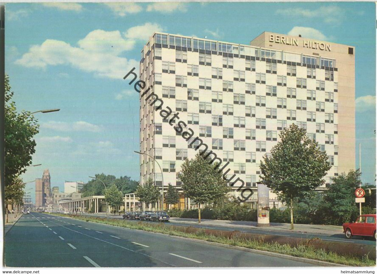 Berlin - Budapester-Strasse mit Hotel Berlin Hilton