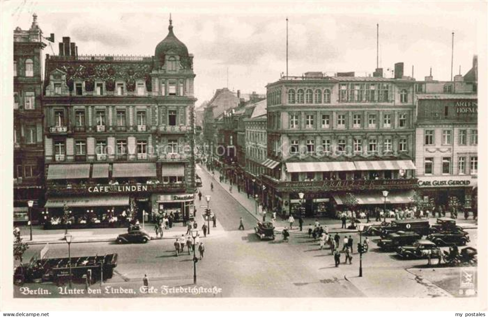 BERLIN  CITY Unter-den-Linden Ecke-Friedrichstrasse Cafe-Linden Strassenszene Au