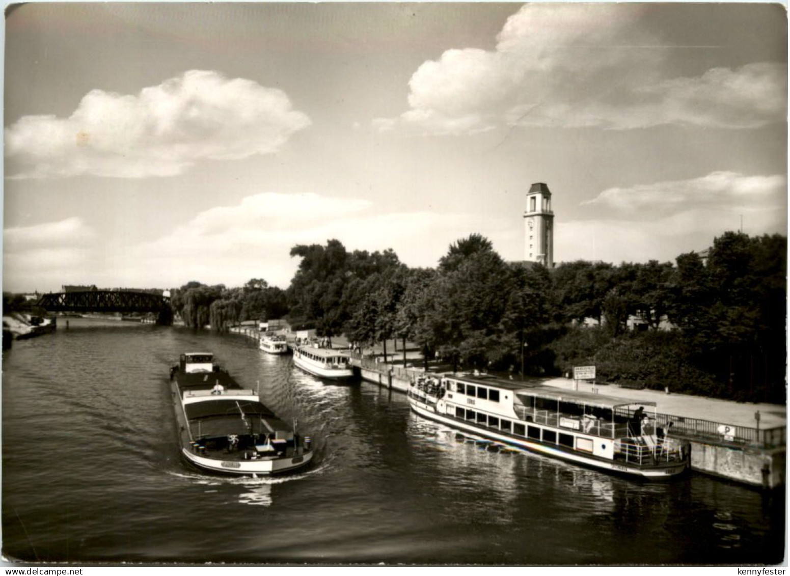 Berlin-Spandau, Lindenufer mit Rathaus