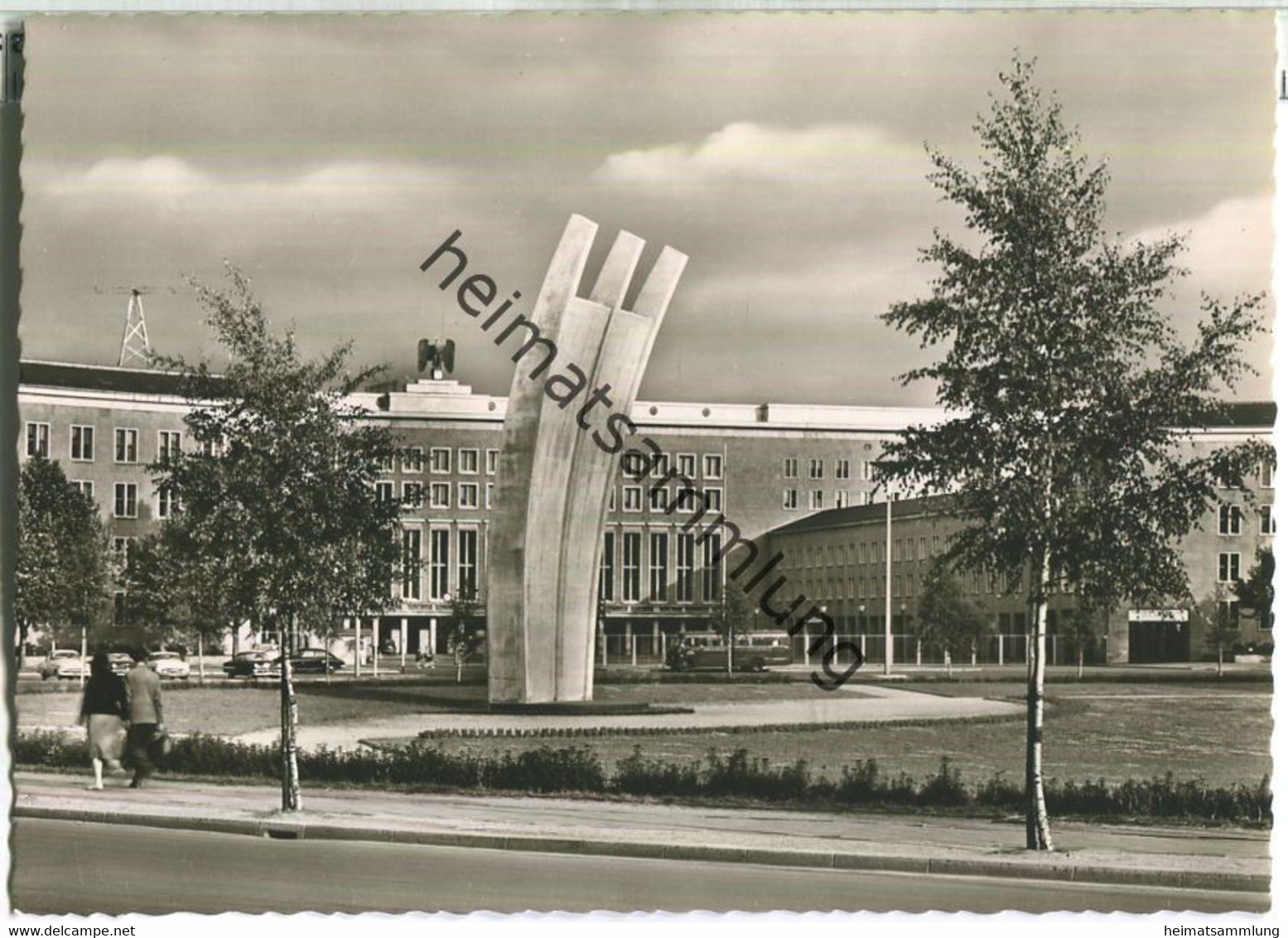 Berlin - Tempelhof - Luftbrücken-Denkmal - Foto-Ansichtskarte - Hans Andres-Verlag Berlin