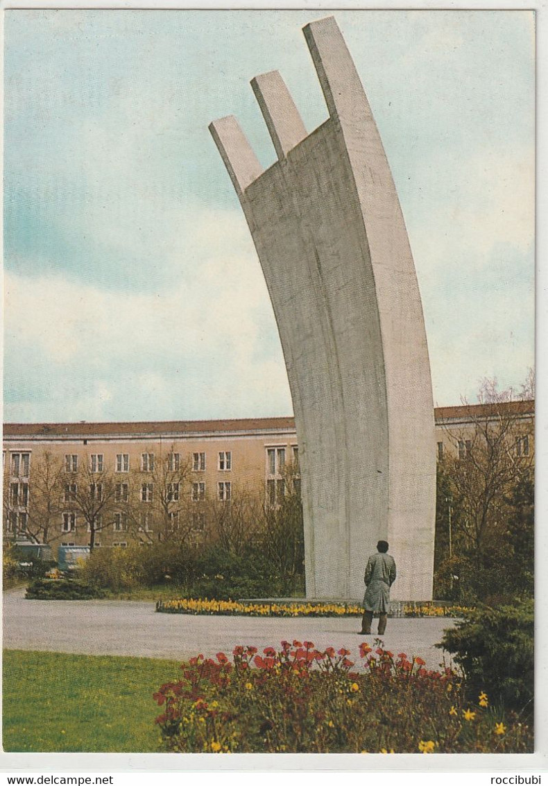 Berlin Tempelhof, Luftbrückendenkmal