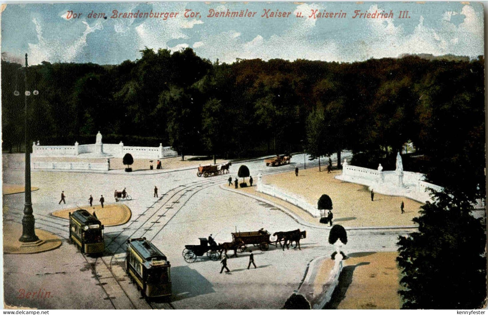 Berlin - Vor dem Brandenburger Tor