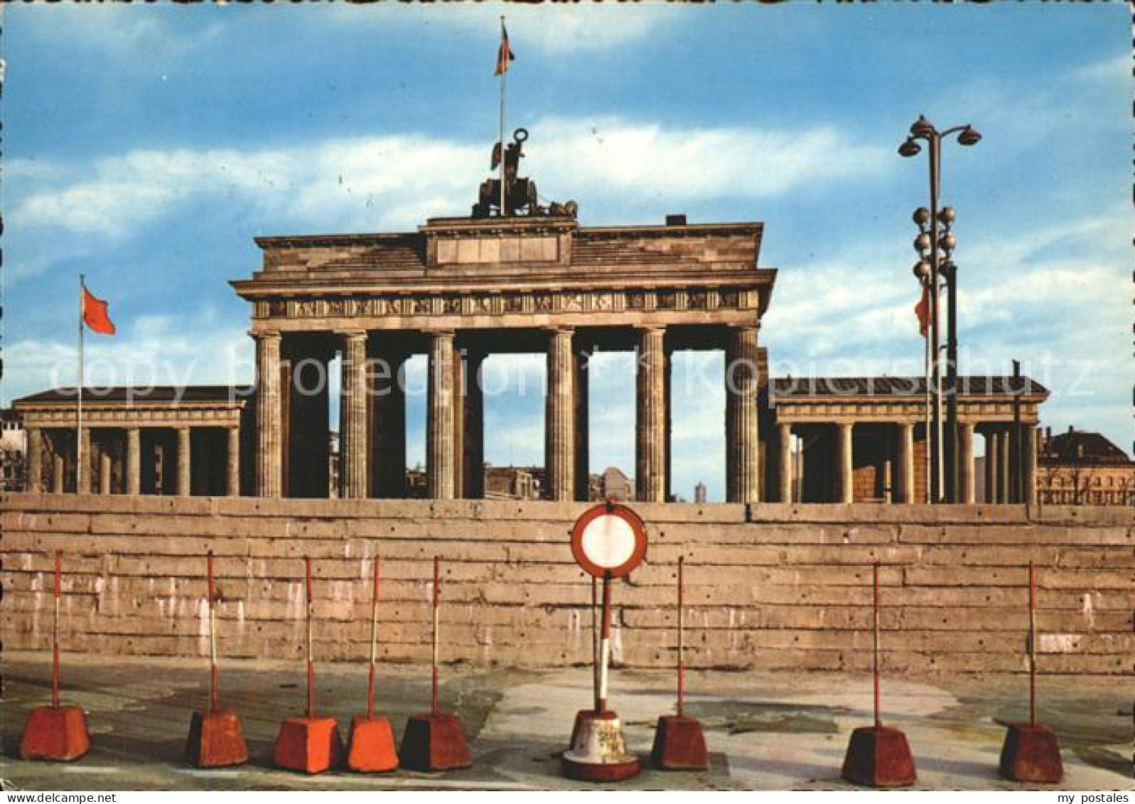 Berliner Mauer Berlin Wall Brandenburger Tor zugemauert