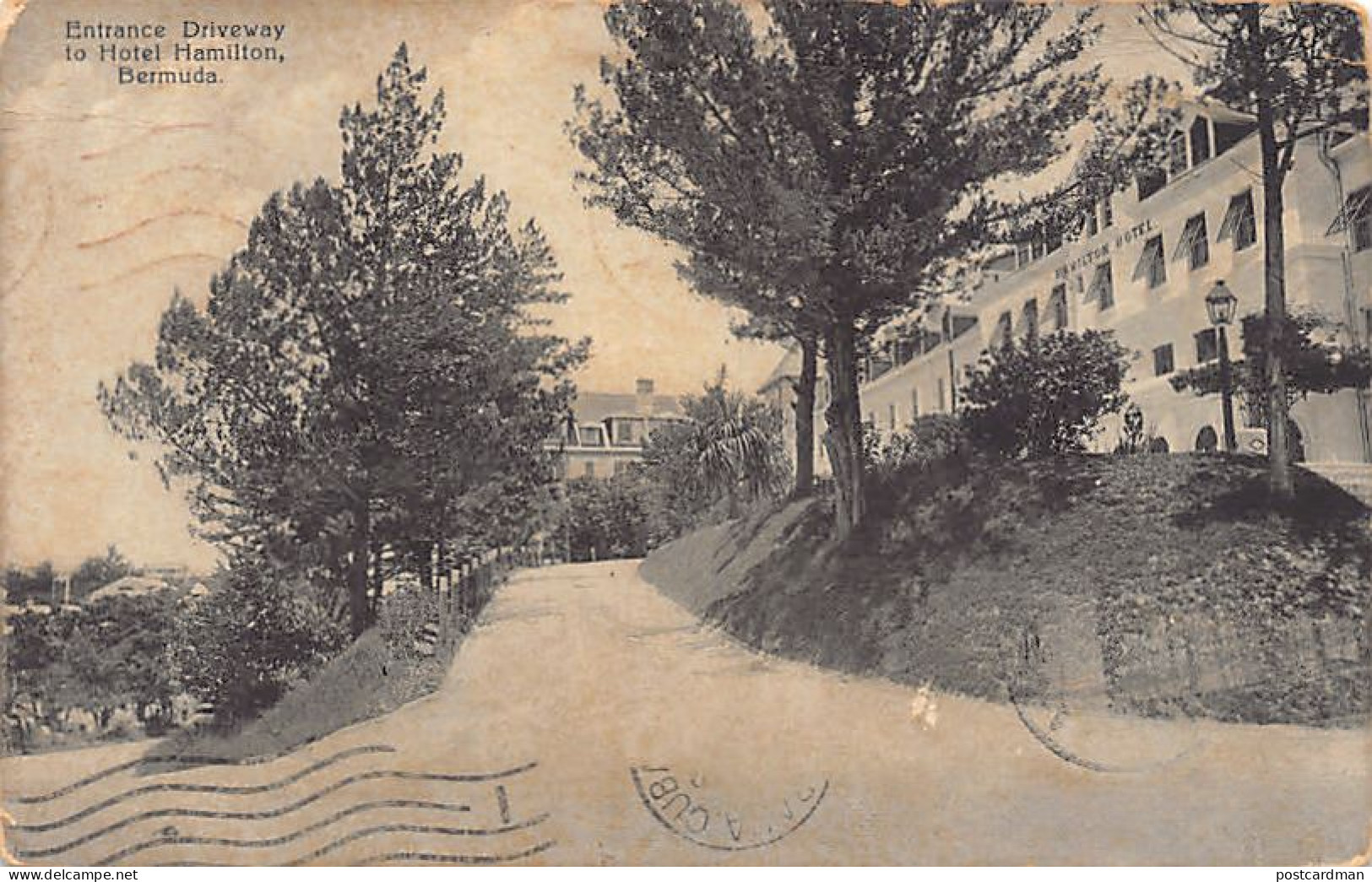 Bermuda - HAMILTON - Entrance driveway to Hotel Hamilton - Publ. J. H. Bradley & Cp.