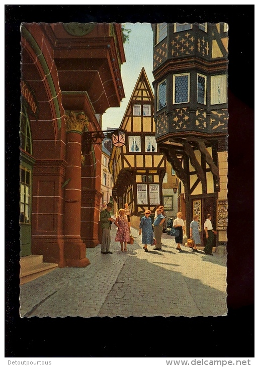 BERNKASTEL KUES AN DER MOSEL : Spitzgiebelhaus