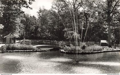 LUXEMBOURG - Bettembourg - Parc Merveilleux - Grand Duche - Fontaine - Springbrunnen - Photo - Nachdruck - Carte postale