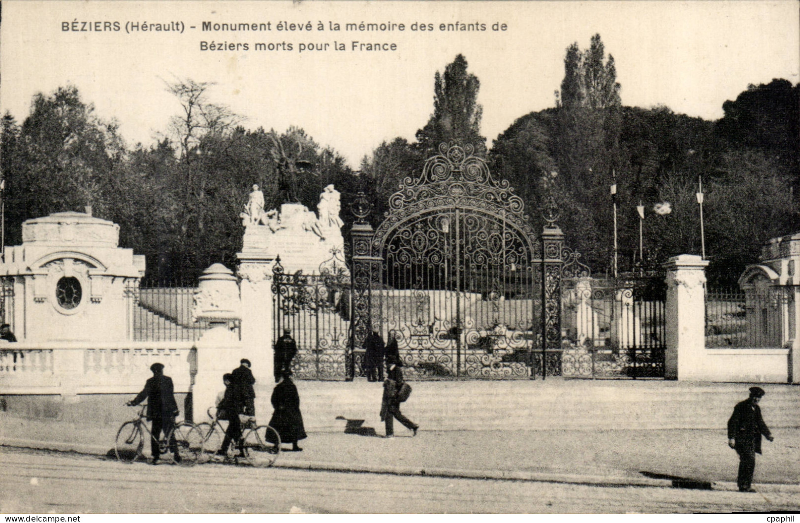 Beziers CPA Monument eleve a la memoire des enfants de Beziers morts pour la France