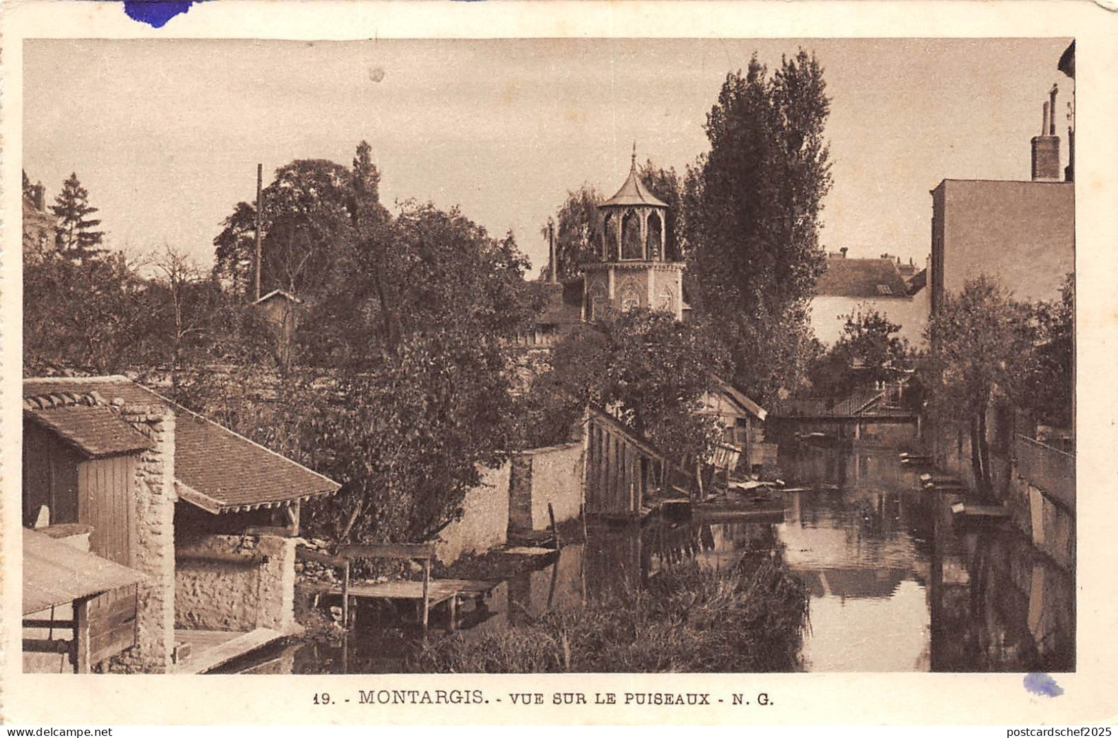 BF16070 vue sur le puiseaux france