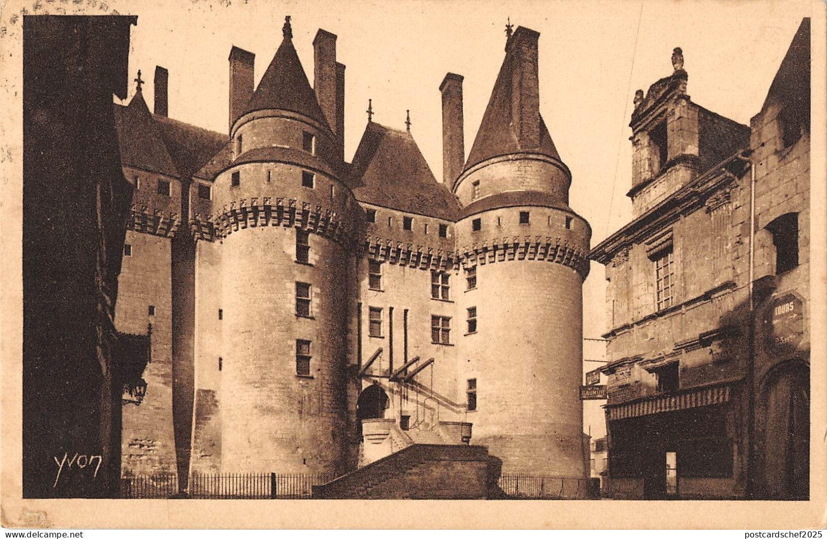 BF5764 chateau de langeais france      France 3