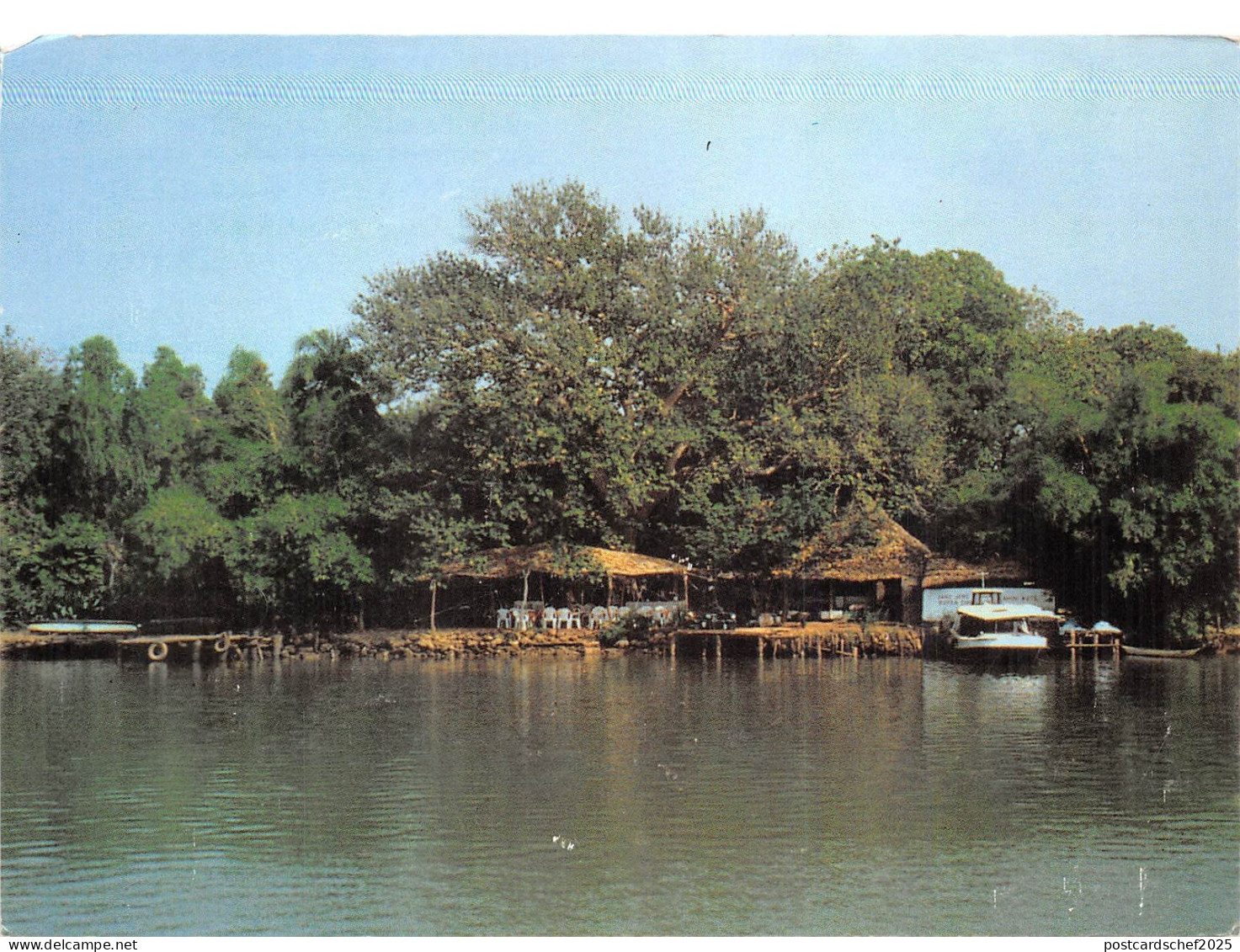 BG14063 the gambia inner music river excursion