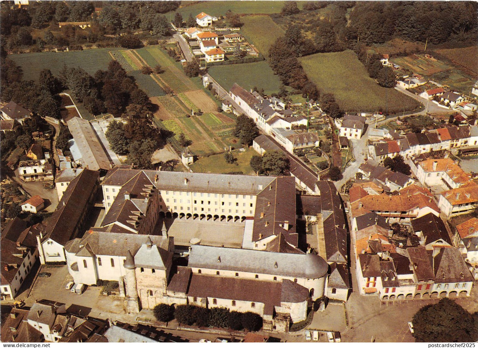 BG5662 saint pe de bigorre l institution secondaire libre    france