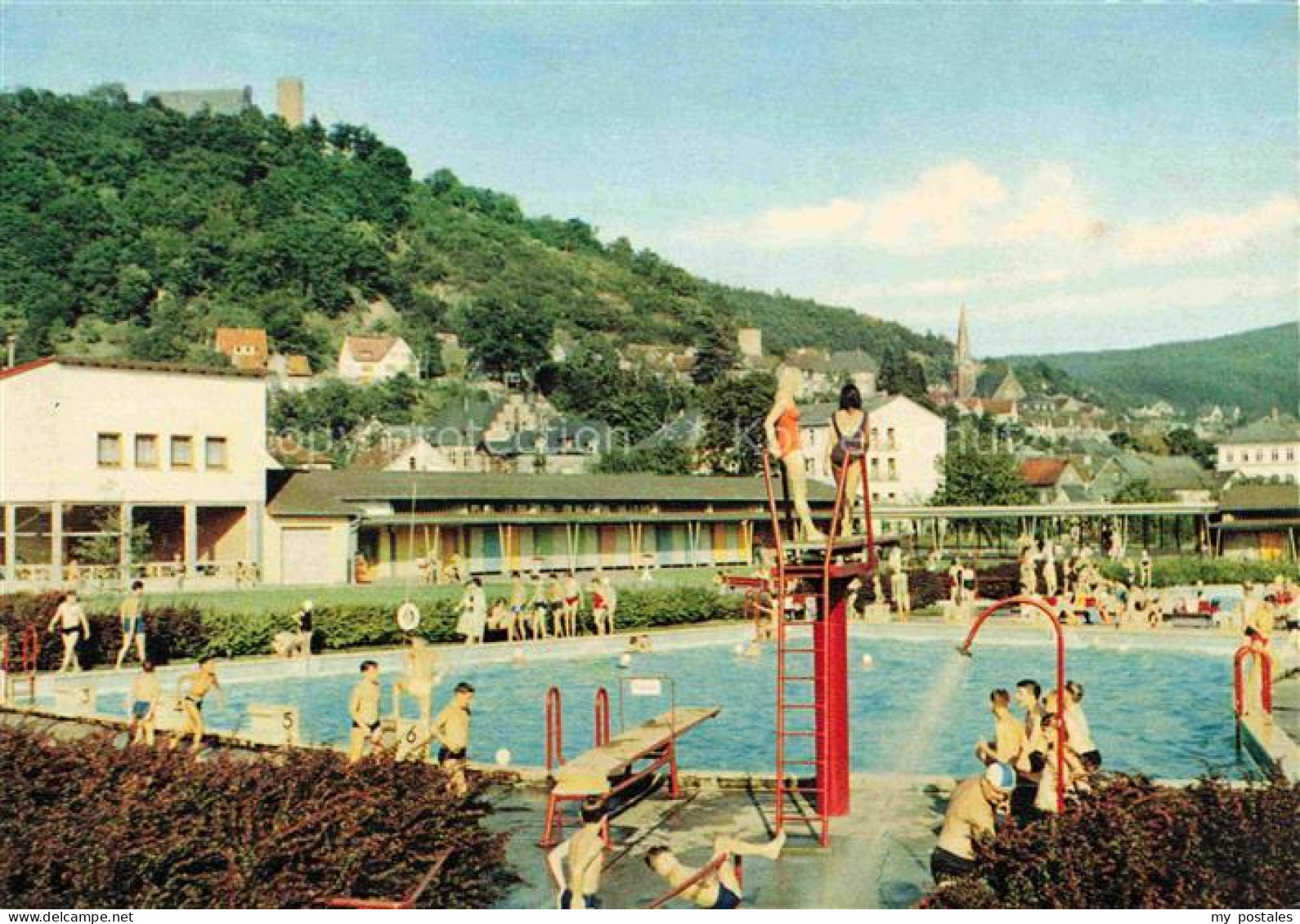 Biedenkopf Lahn Hessen Schwimmbad Biedenkopf Lahn Freibad Sprungturm Badegaeste