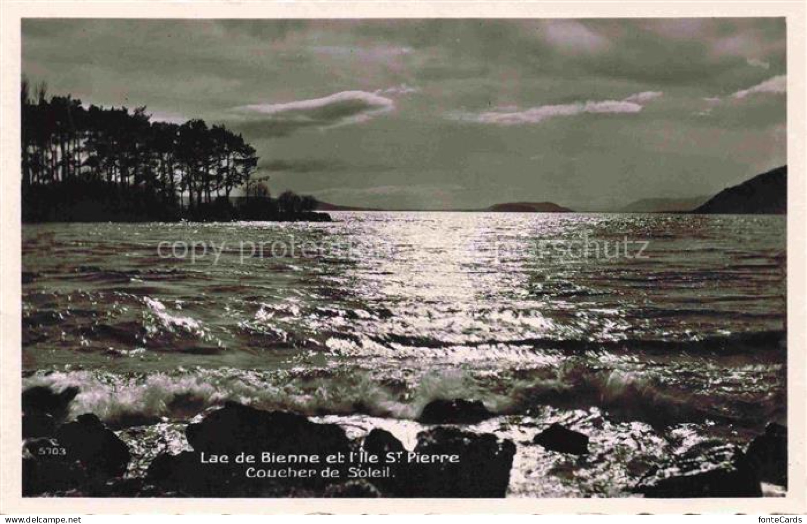 Biel Bienne BE Lac de Bienne et l'Ile de Saint Pierre coucher de soleil