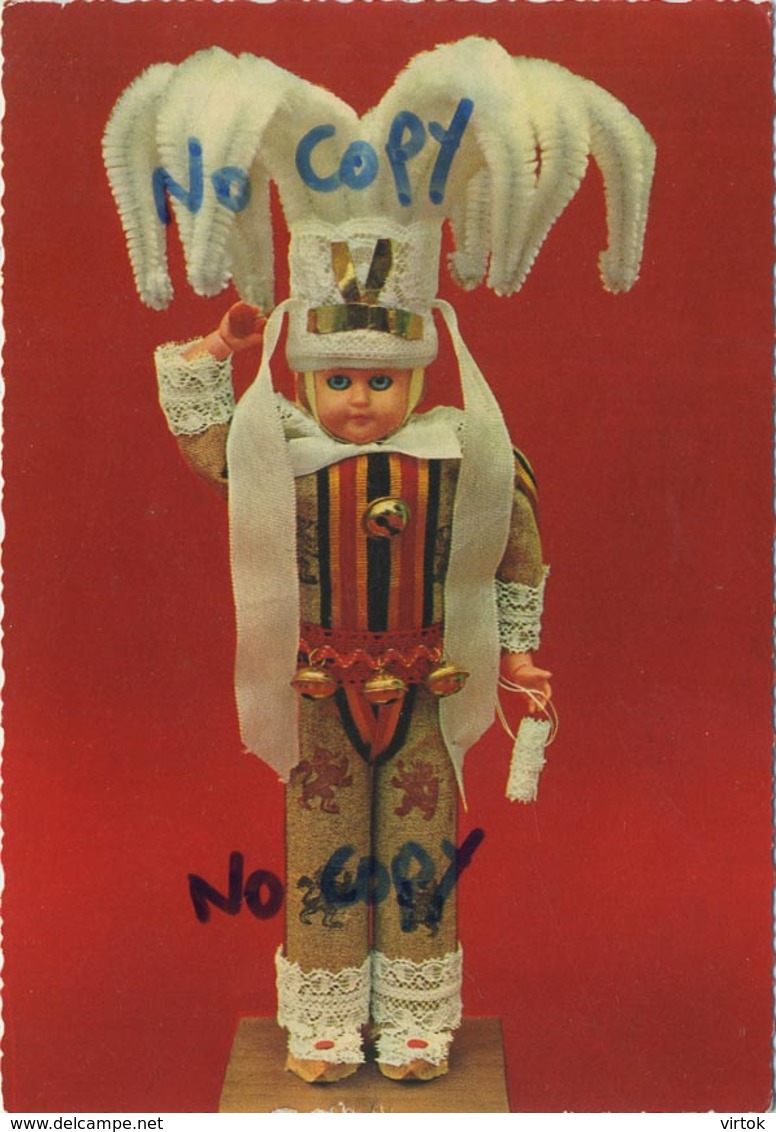 Binche : folklore  :  Gille   (  cpcm  15 x 10.5 cm )
