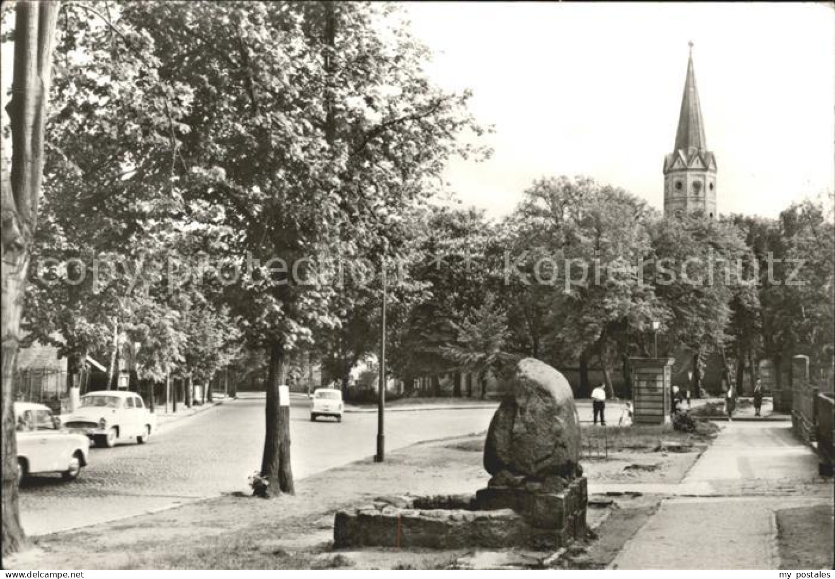 Birkenwerder Hauptstrasse Kirchturm
