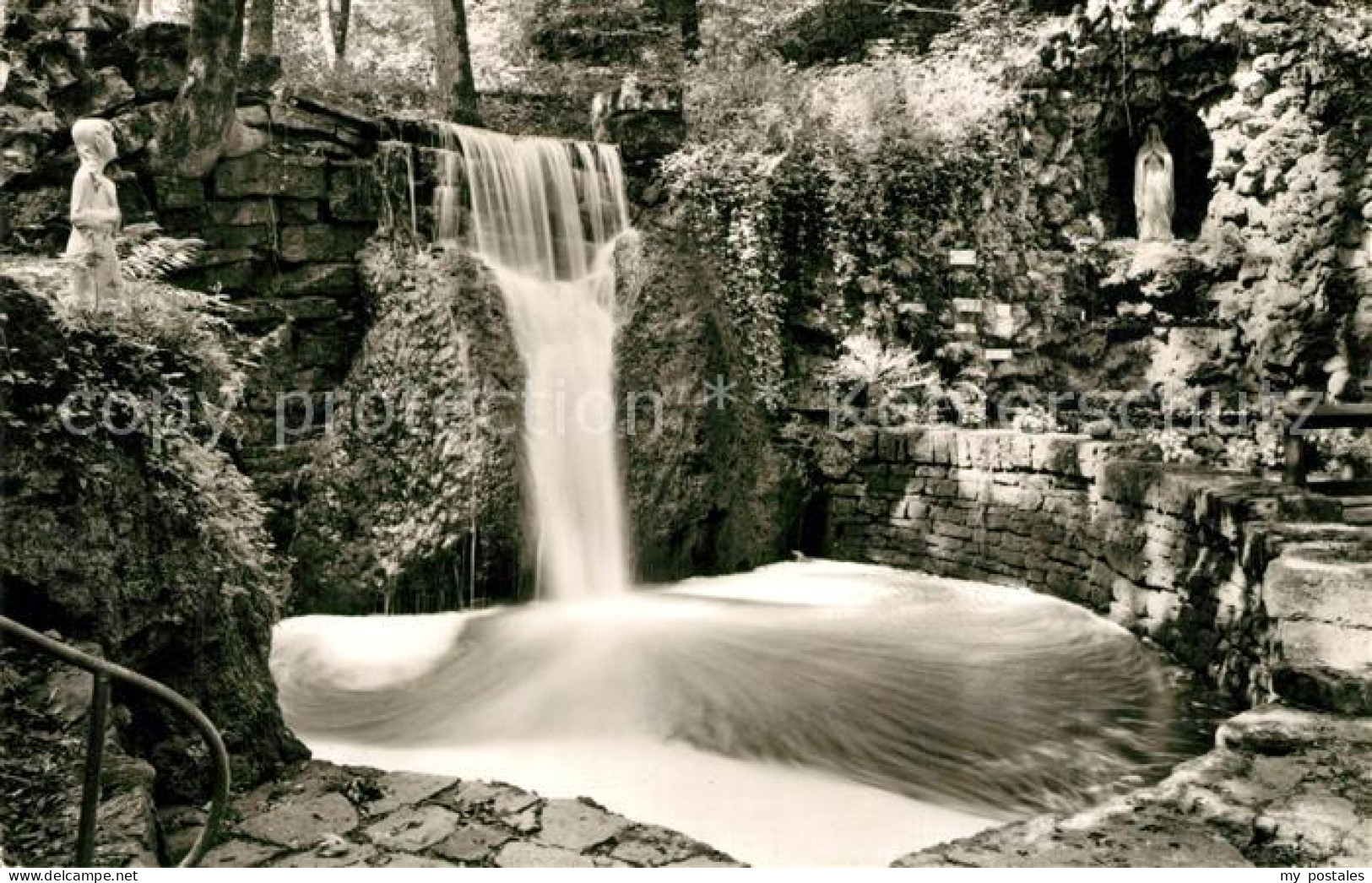 Bitburg Mariengrotte Wasserfall