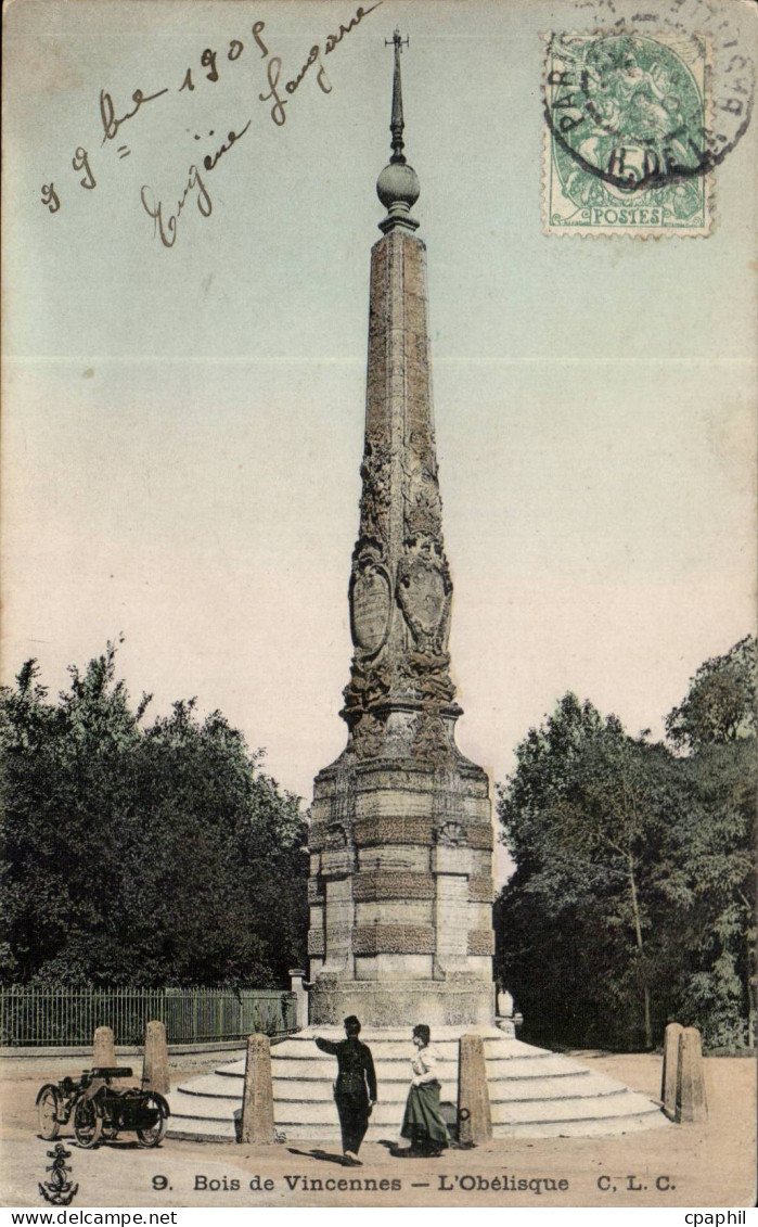 Bois de Vincennes CPA L'obelisque