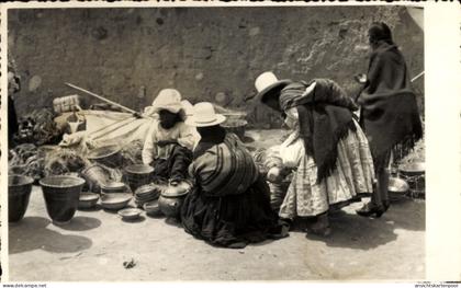 Photo CPA Bolivien, Händler, Markt, Handel