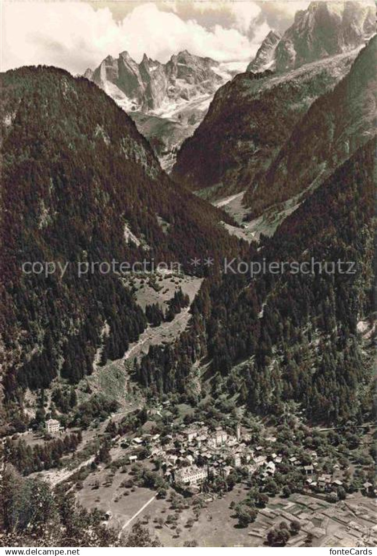 Bondo Bergell Soglio Maloja GR mit Sioragruppe