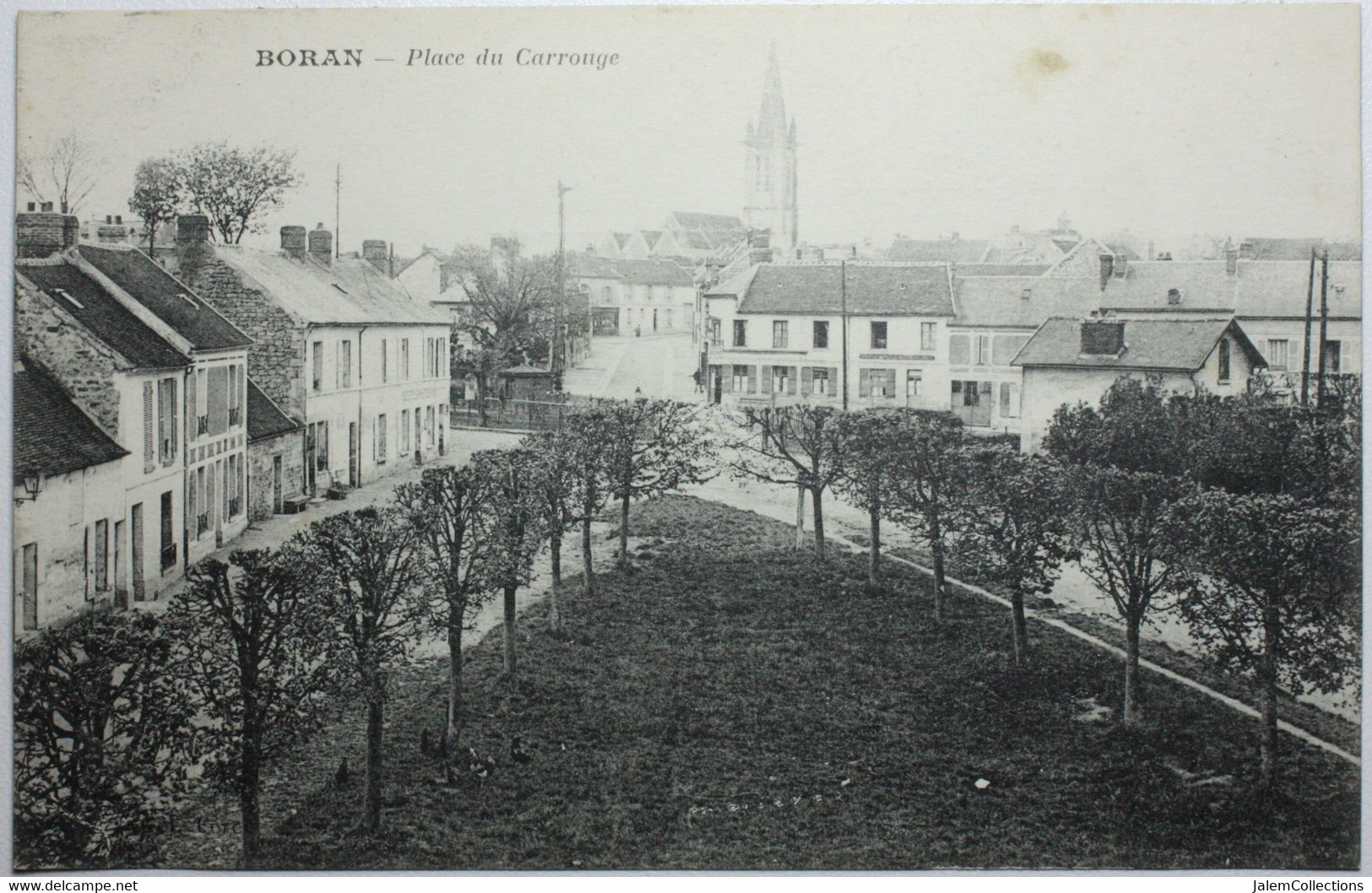 BORAN Place du Carrouge