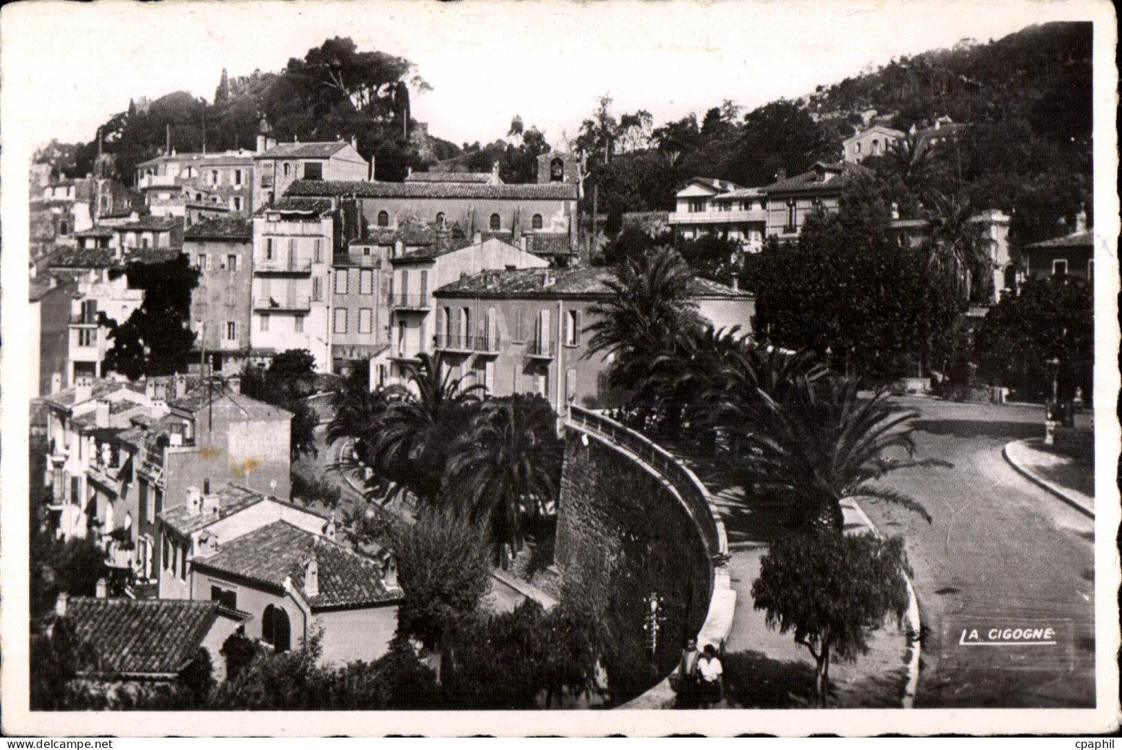 Bormes les Mimosas - Place Gambetta - CPA