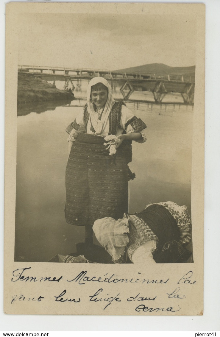 BOSNIE HERZEGOVINE - SLIPICA - Belle carte photo Femmes Macédoniennes de SLIPICA lavant leur linge en janvier 1918