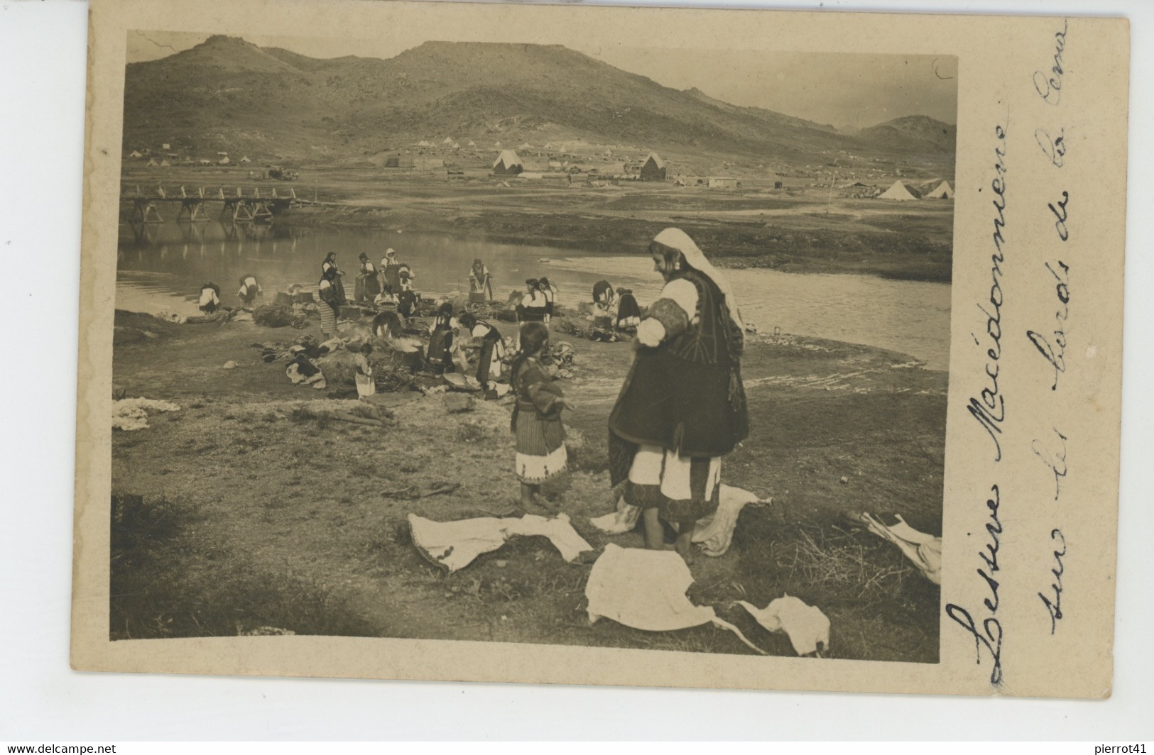 BOSNIE HERZEGOVINE - SLIPICA - Belle carte photo Femmes Macédoniennes de SLIPICA lavant leur linge en janvier 1918